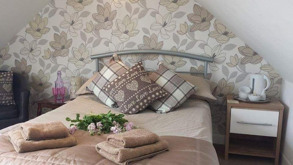 Carvetii - Gemini House - 4 Bed House Sleeps Up To 8 People Villa Tillicoultry Buitenkant foto